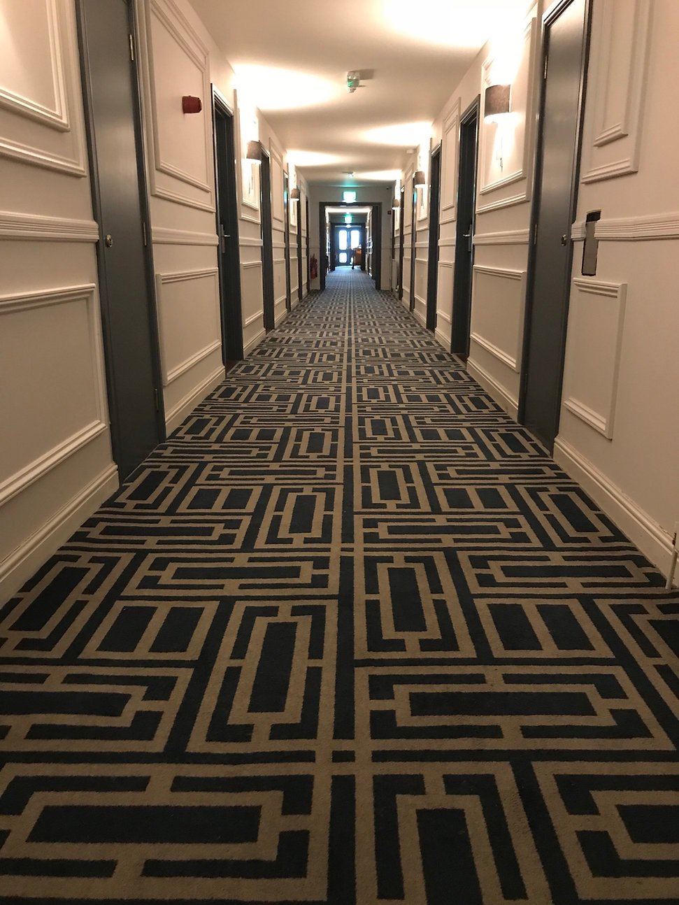 GEOMETRIC - Wilton &amp; Axminster