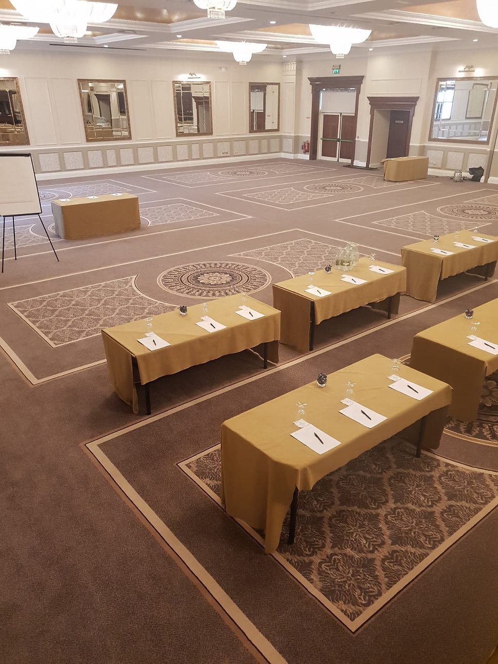 HARMONY - Wilton &amp; Axminster - Dezen